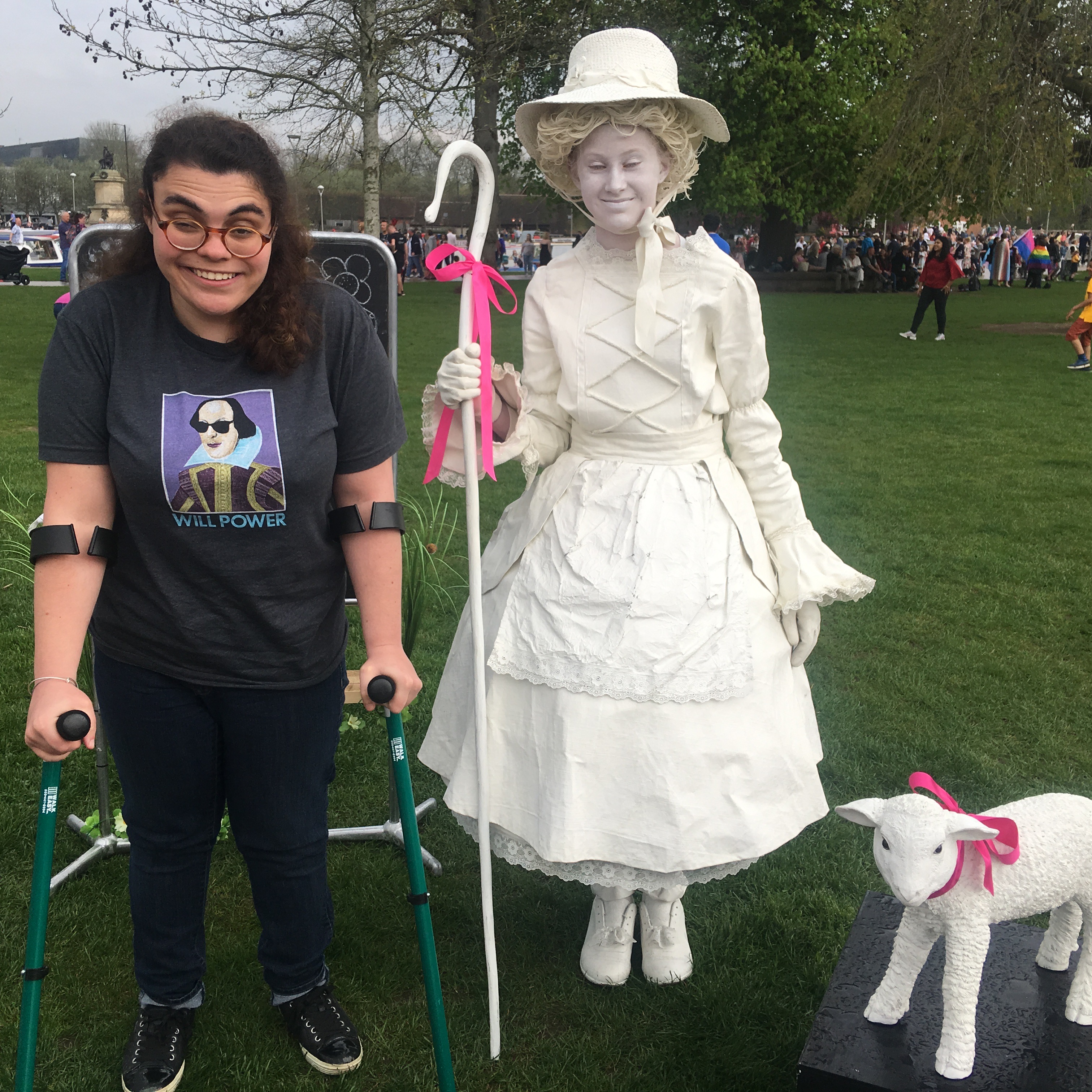 alt="This Little Bo Peep costume is so accurate! Living statues are one of the most unique aspects of Bancroft Gardens